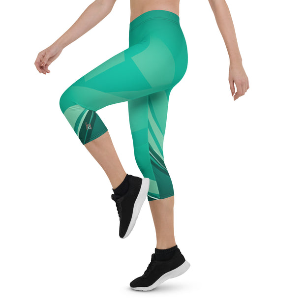 "Emerald Oasis Capri Leggings: Refresh Your Workout Wardrobe"