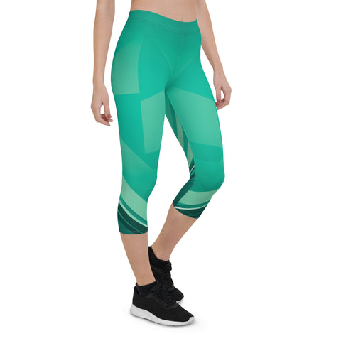 "Emerald Oasis Capri Leggings: Refresh Your Workout Wardrobe"