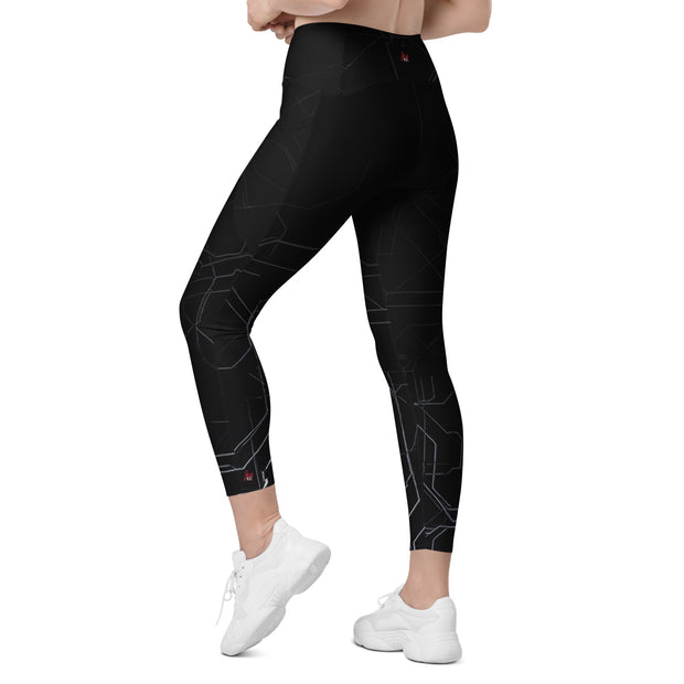 "Sleek Black Leggings with Labyrinth Line Detail and Pocket"