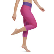 "Blush Enchantment: Flirty Pink Capri Leggings for a Captivating Appeal"